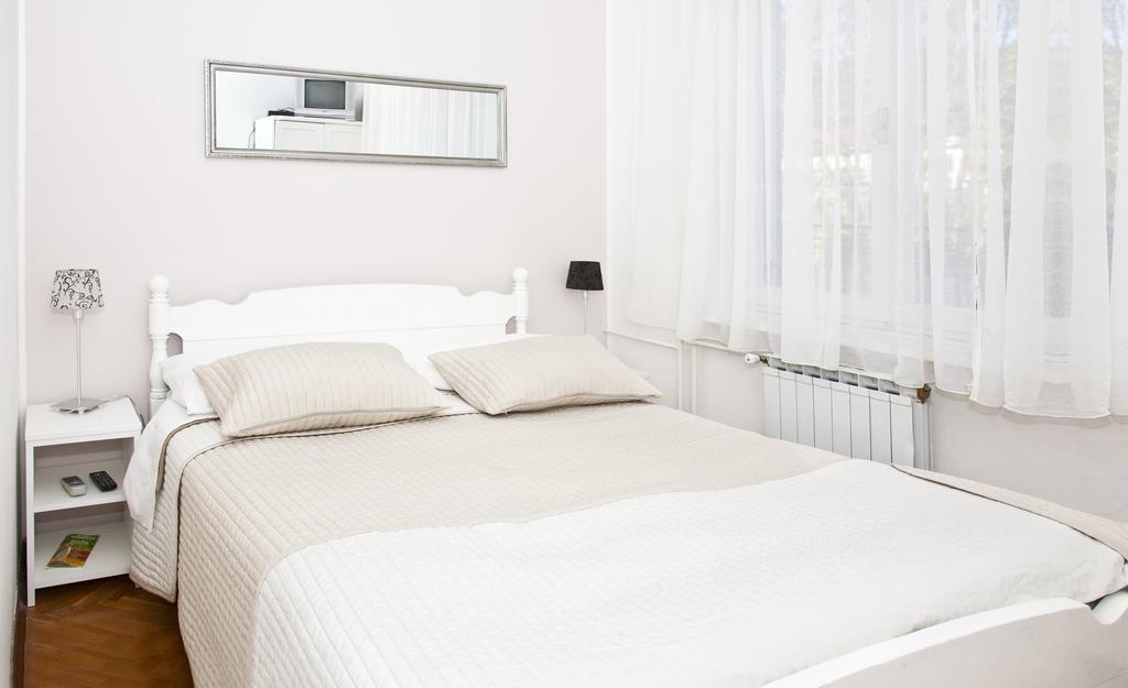 Guesthouse Rutar Rupa Quarto foto